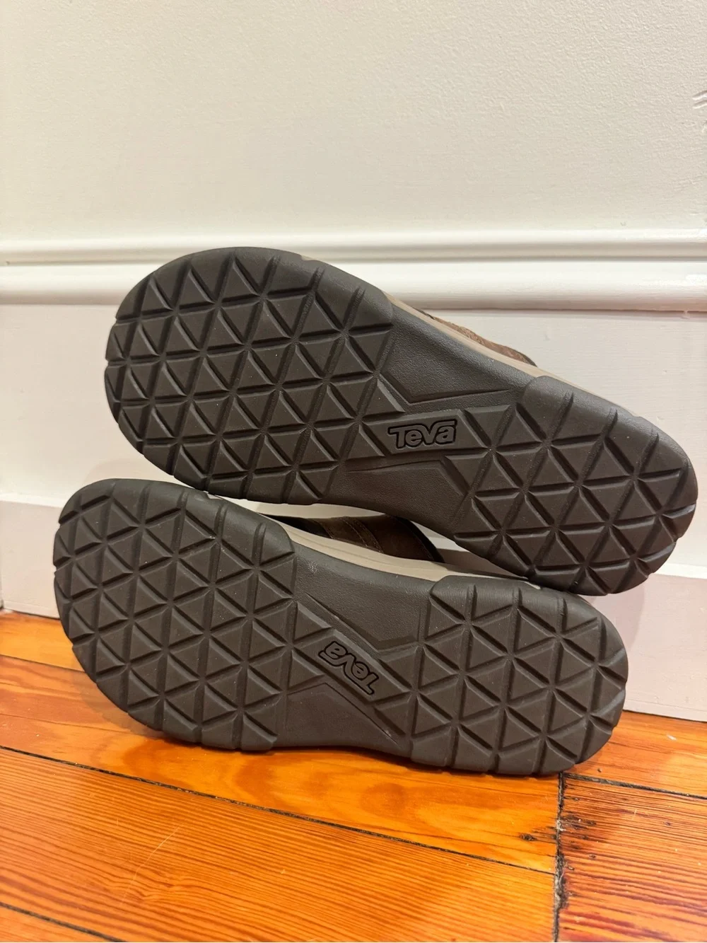 Teva Men's Langdon Brown Leather Slide Sandals Waterproof Sz. 11 Outdoors